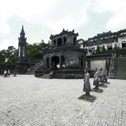 Hue (10)